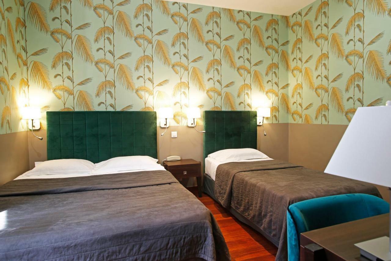 Hotel Restaurant Christophe Colomb 3*