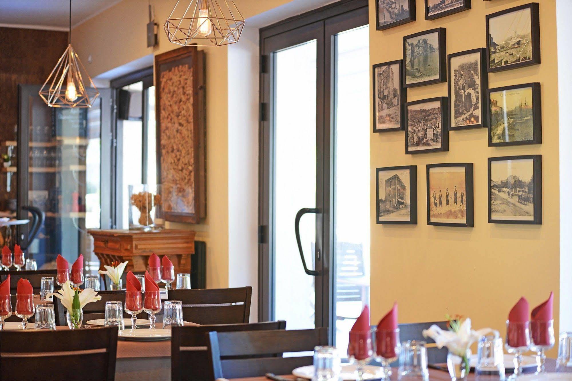 Hotel Restaurant Christophe Colomb 3*